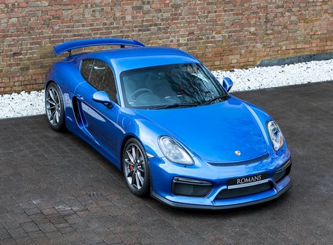 Porsche Cayman GT4 8
