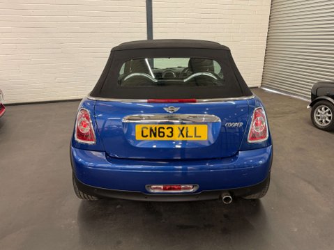 Mini Convertible 1.6 Cooper 2dr 12
