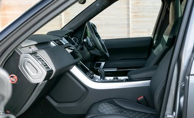 Land Rover Range Rover Sport 5.0 SVR 16