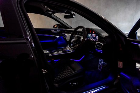 Audi RS6 Avant QUATTRO CARBON BLACK. VAT Q. WARRANTY. HEATED & COOLED SEATS. B & O. 15