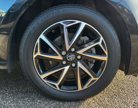 Toyota Yaris 1.5 Yaris Design HEV CVT 5dr 15