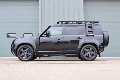 Land Rover Defender 110 D300 HARD TOP X-DYNAMIC HSE expedition styled by Seeker Genuine rear seats 4