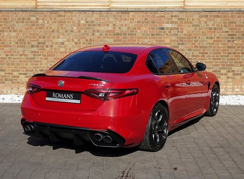 Alfa Romeo Giulia Quadrifoglio 25