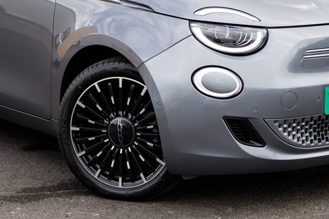 Fiat 500e LA PRIMA 12