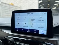 Ford Kuga 2.5 Duratec 14.4kWh Vignale SUV 5dr Petrol Plug-in Hybrid CVT Euro 6 (s/s) 34