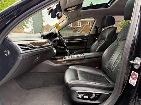 BMW 7 Series 2.0 740Le 9.2kWh Saloon 4dr Petrol Plug-in Hybrid Auto xDrive Euro 6 (s/s) 17