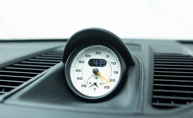 Porsche 911 (991.2) GT3 Touring 16