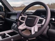 Land Rover Defender D250 X-Dynamic SE HardTop Obsidian WildTrak 12