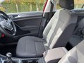 Volkswagen Golf 2.0 TDI SE Nav Euro 6 (s/s) 5dr 38