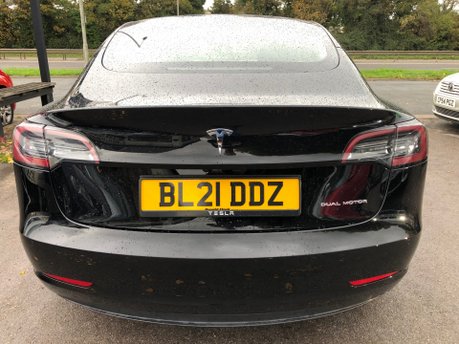 Tesla Model 3 LONG RANGE AWD 45,000m black vegan leather, 19 inch alloys 12