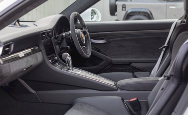 Porsche 911 (991.2) GT3 RS Weissach 16