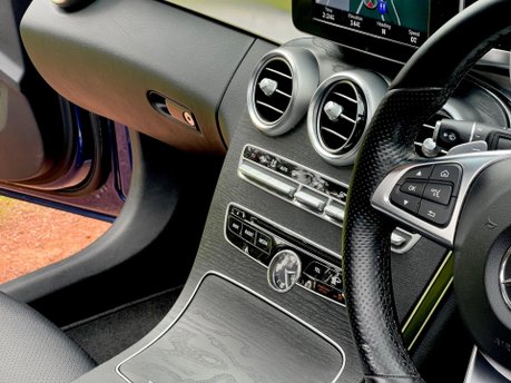 Mercedes-Benz C Class C 220 D AMG LINE PREMIUM 32