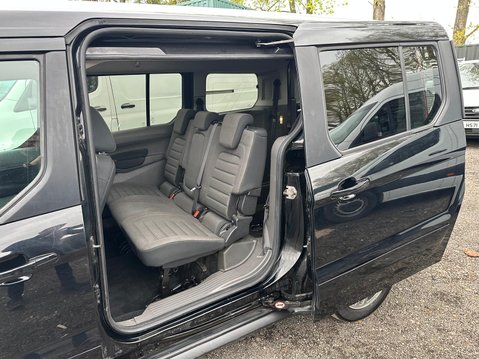 Ford Grand Tourneo Connect TITANIUM TDCI 21