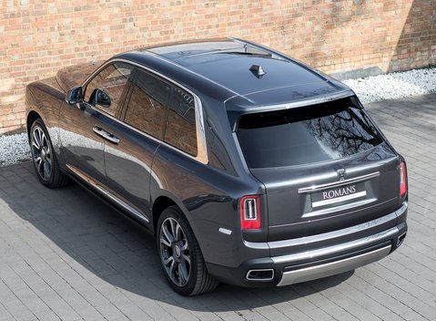Rolls-Royce Cullinan 9