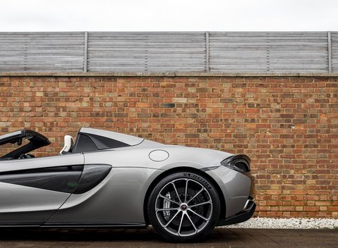 McLaren 570S Spider 28