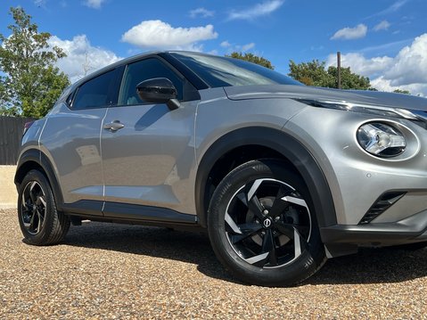 Nissan Juke DIG-T N-CONNECTA DCT 14