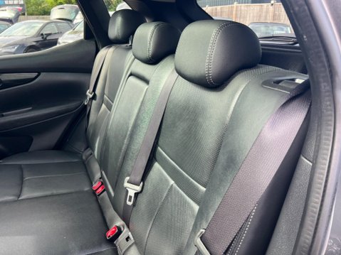 Nissan Qashqai 1.2 DIG-T Tekna 2WD Euro 6 (s/s) 5dr 30