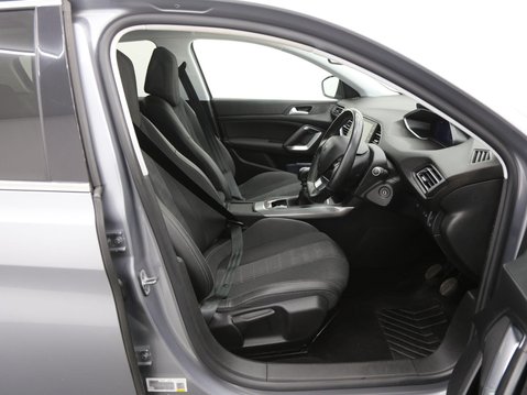 Peugeot 308 1.2 PureTech GPF Allure Euro 6 (s/s) 5dr 19