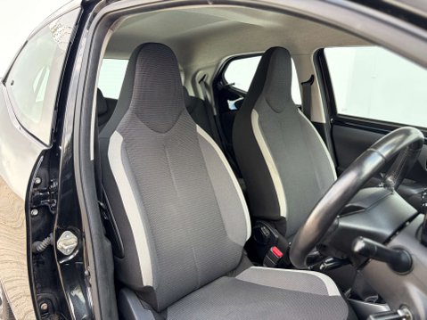 Toyota Aygo 1.0 Aygo X-Play TSS VVT-i 5dr 14