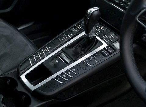 Porsche Macan GTS 21