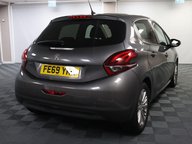 Peugeot 208 PURETECH S/S SIGNATURE 11