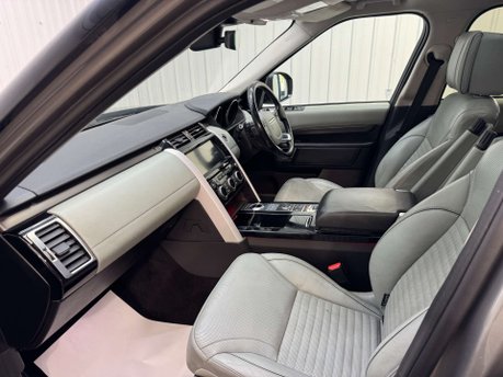 Land Rover Discovery 3.0 Discovery Luxury HSE TD6 Auto 4WD 5dr 50