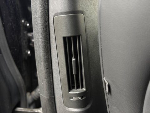 Jaguar I-Pace 400 90kWh SE Auto 4WD 5dr 63