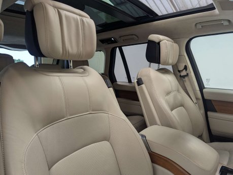 Land Rover Range Rover 3.0 Range Rover Autobiography Auto 4WD 5dr 58
