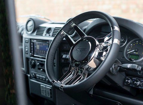 Land Rover Defender 90 Urban Truck 11