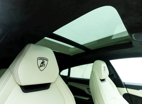 Lamborghini Urus 11
