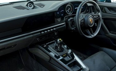 Porsche 911 (992) GT3 13