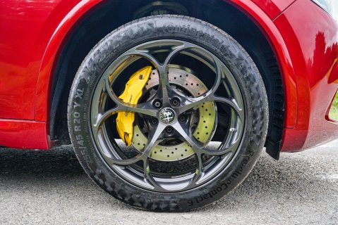 Alfa Romeo Stelvio QUADRIFOGLIO 5