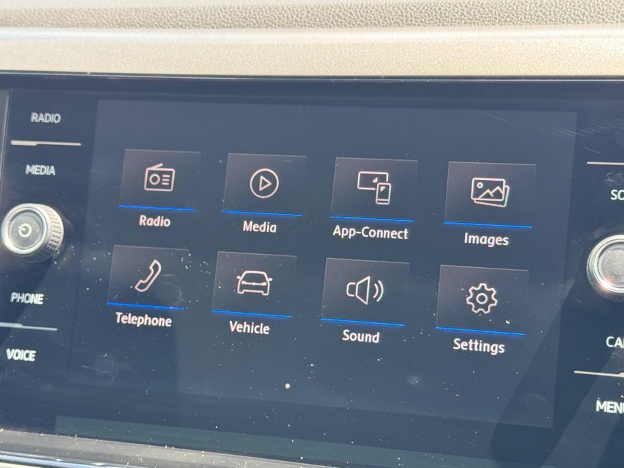 2019 Volkswagen Polo — image 14