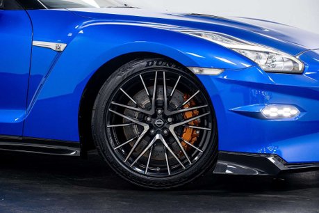Nissan GT-R Premium Edition 3.8 2dr Coupe Semi Auto Petrol 4
