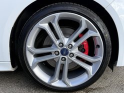 Ford Focus 2.0T EcoBoost ST-2 Hatchback 5dr Petrol Manual Euro 6 (s/s) (250 ps) 14