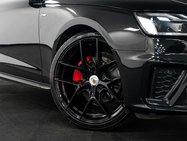 Audi A4 2.0 TFSI 40 Black Edition Estate 5dr Petrol S Tronic Euro 6 (s/s) (204 ps) 5