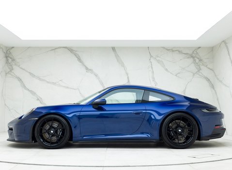 Porsche 911 (992) GT3 Touring 2