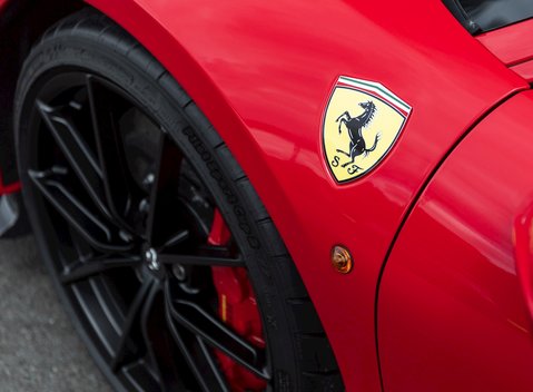 Ferrari 488 Pista 25