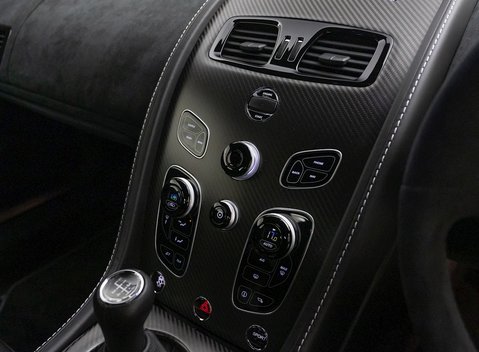 Aston Martin Vantage GT8 14