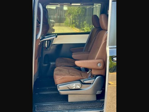 Toyota Noah Hybrid G 65