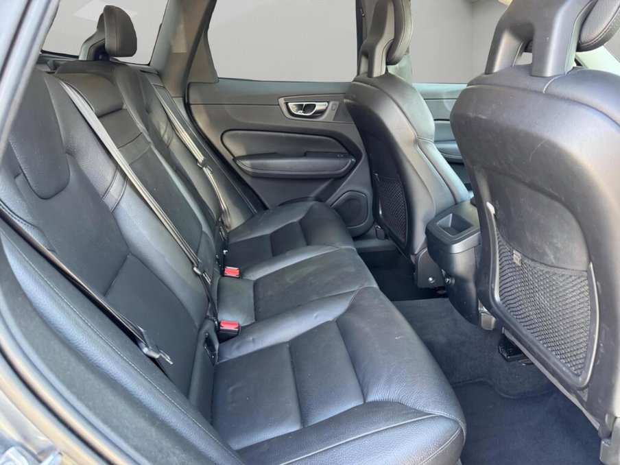 2018 Volvo XC60 — image 37