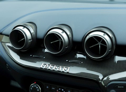 Ferrari F12 Berlinetta 16