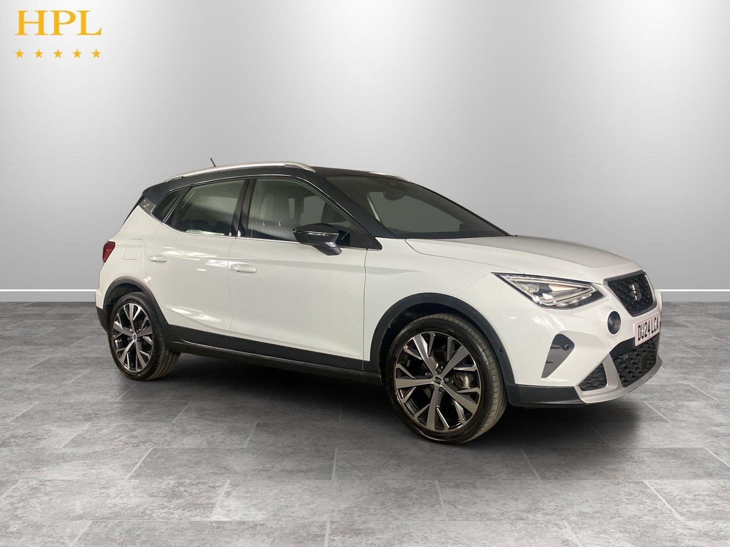 SEAT Arona listing photo