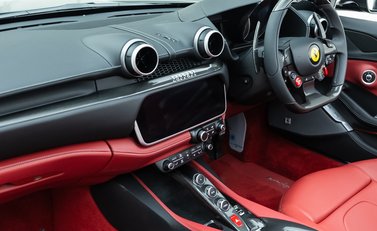Ferrari Portofino M 19