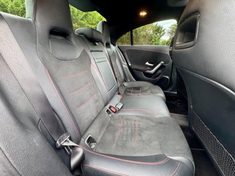 Mercedes-Benz CLA Class 1.3 CLA180 AMG Line Night Edition (Premium Plus) Coupe 7G-DCT Euro 6 (s/s) 53