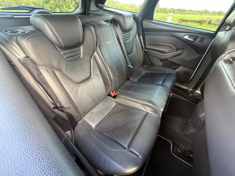 Ford Focus 2.0T EcoBoost ST-3 Euro 5 (s/s) 5dr 25
