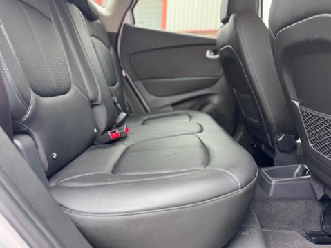 Renault Captur 1.2 TCe ENERGY Signature X Nav SUV 5dr Petrol Manual Euro 6 (s/s) (120 ps) 33