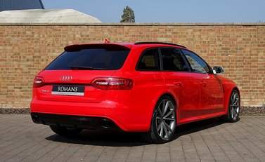 Audi RS4 Avant 18