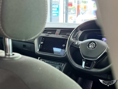Volkswagen Tiguan 2.0 TSI SEL DSG 4Motion Euro 6 (s/s) 5dr 66