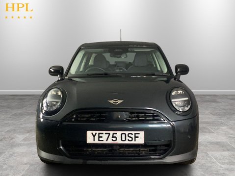 Mini Hatch 1.5C Classic Hatchback 5dr Petrol Steptronic Euro 6 (s/s) (156 ps) Parking 2